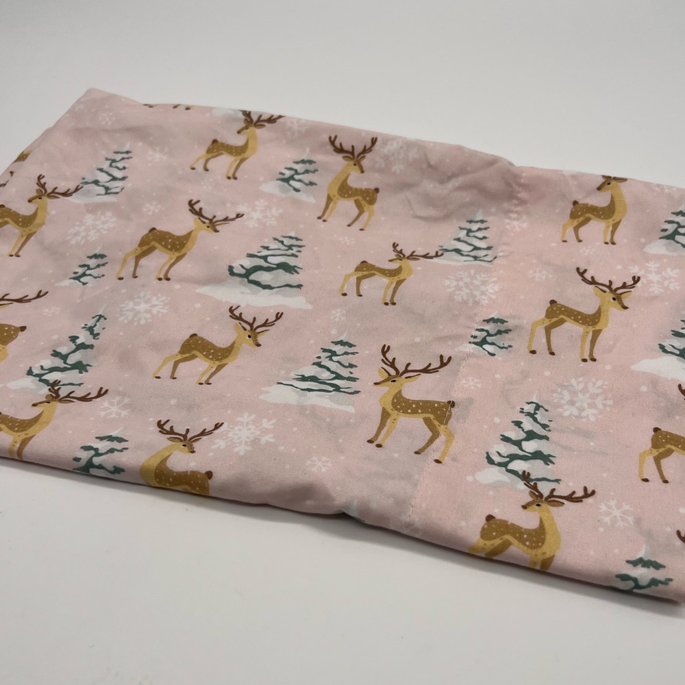 Wendy Bellissimo Winter Reindeer Standard Pillowcase